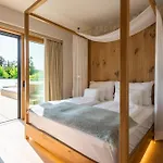 Reed Boutique & Bistro Отель 5*