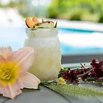 Hotel Reed Boutique & Bistro