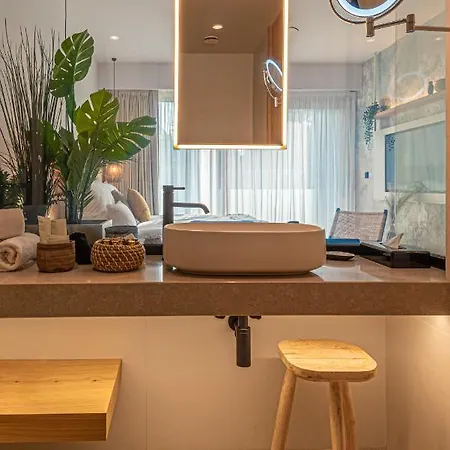 Reed Boutique & Bistro Отель
