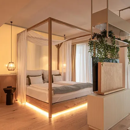 Reed Luxury By Balaton Hotel