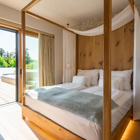Reed Luxury By Balaton Hotel 5*