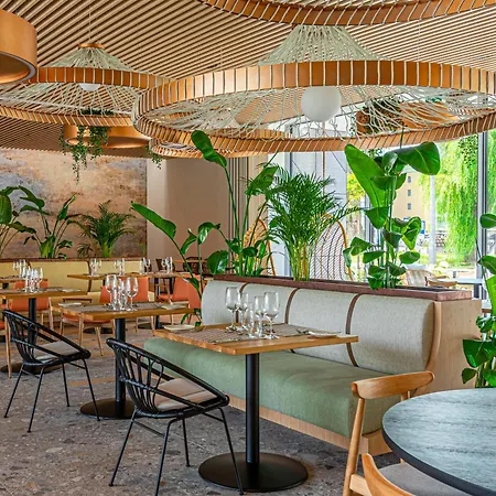 Reed Boutique & Bistro 5*