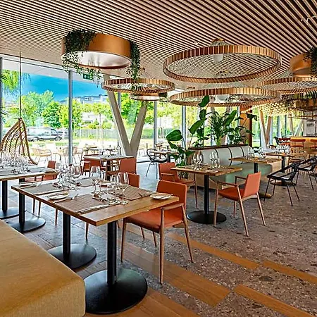 Reed Boutique & Bistro Отель Шиофок