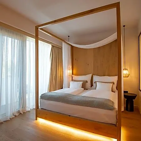 Reed Boutique & Bistro Отель 5*