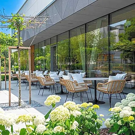 Отель Reed Boutique & Bistro