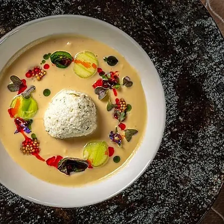 Reed Boutique & Bistro Шиофок