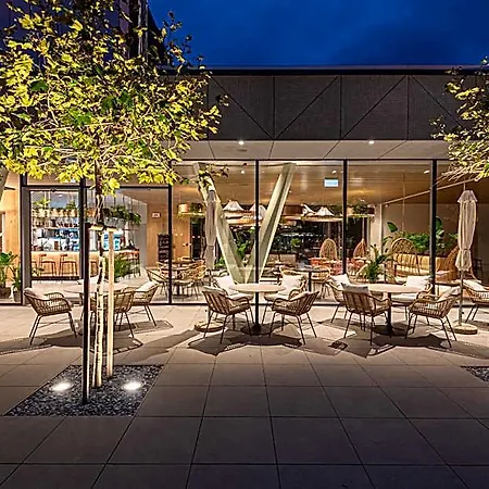 Reed Boutique & Bistro Отель Шиофок