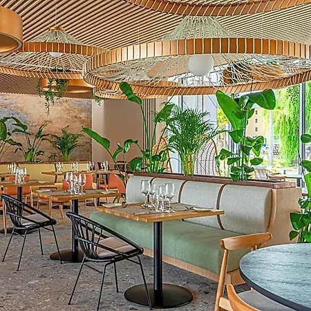 Отель Reed Boutique & Bistro Шиофок