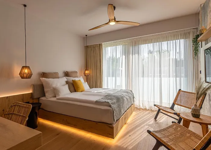 Reed Boutique & Bistro מלון 5*