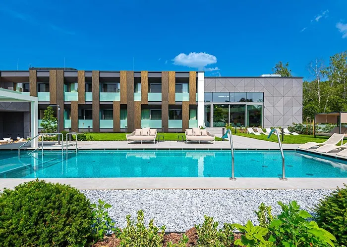 מלון Reed Boutique & Bistro 5*