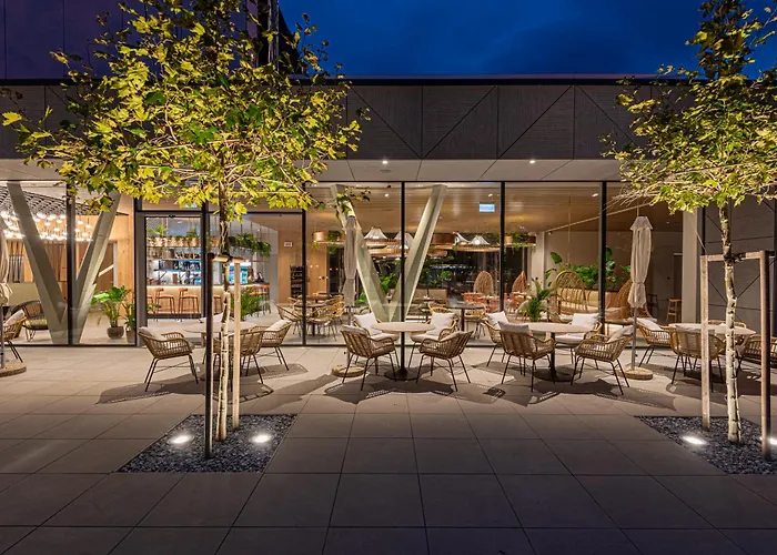 Reed Boutique & Bistro