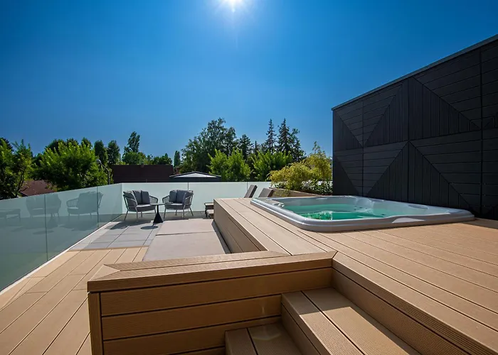 Reed Boutique & Bistro מלון שיופוק