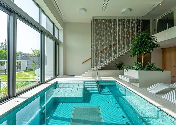 Reed Boutique & Bistro 5* שיופוק