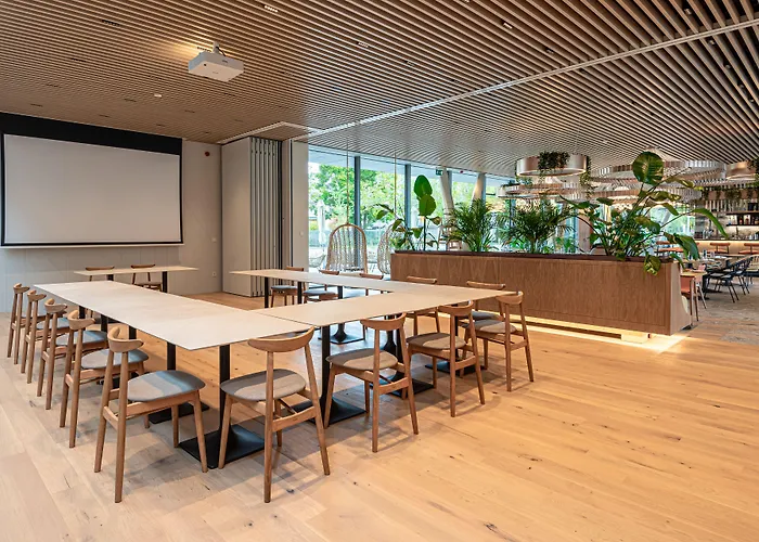 Reed Boutique & Bistro ホテル シオーフォク