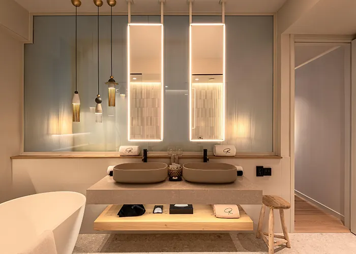 Reed Boutique & Bistro מלון שיופוק