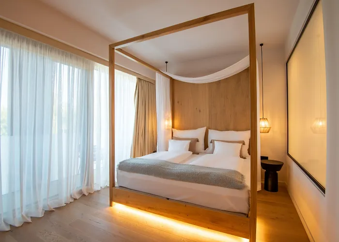 Reed Boutique & Bistro 5* שיופוק