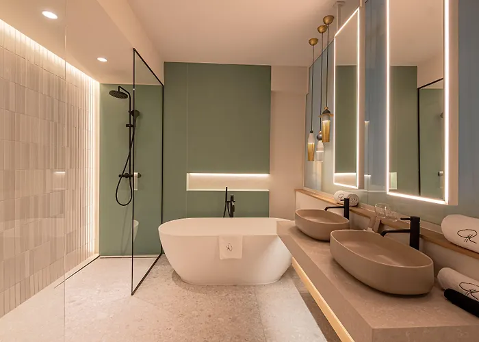 Reed Boutique & Bistro シオーフォク